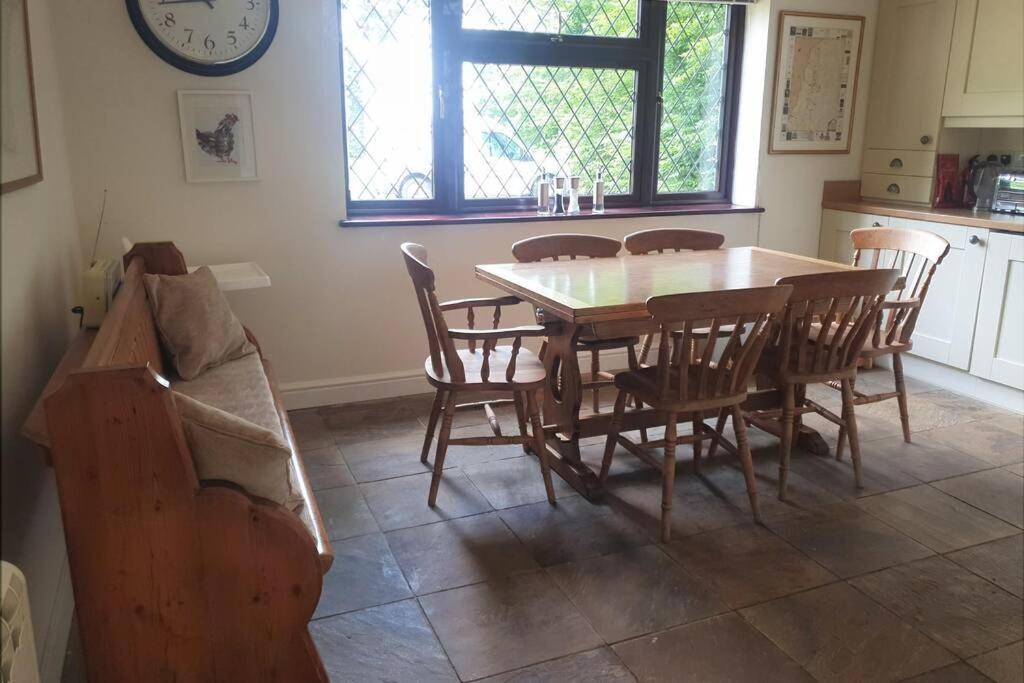 Ashwood Holiday Cottage. Ашфорд Экстерьер фото